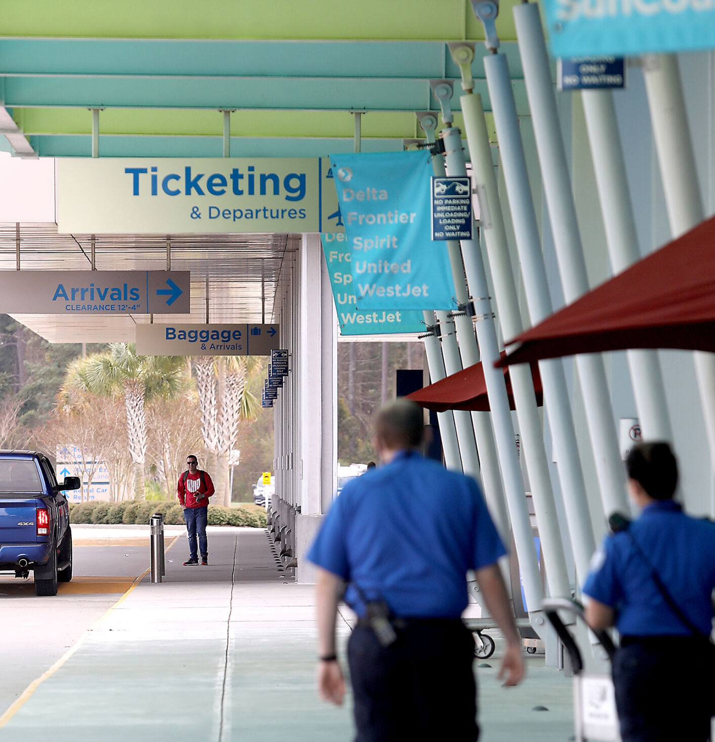 MB airport_JM05.JPG